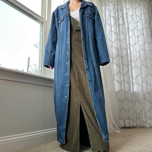 Jackets & Blazers - VTG denim trench coat